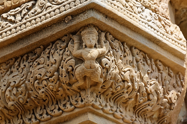 Prasat Sikhoraphum-MAR15-091